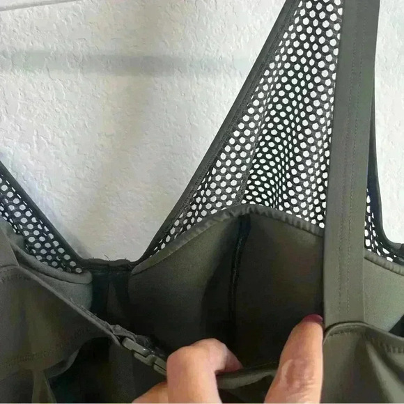 City‎ Chic Women’s Olive Green Ithaca Mesh V Neck One Piece Swimsuit Size L - Picture 4 of 9